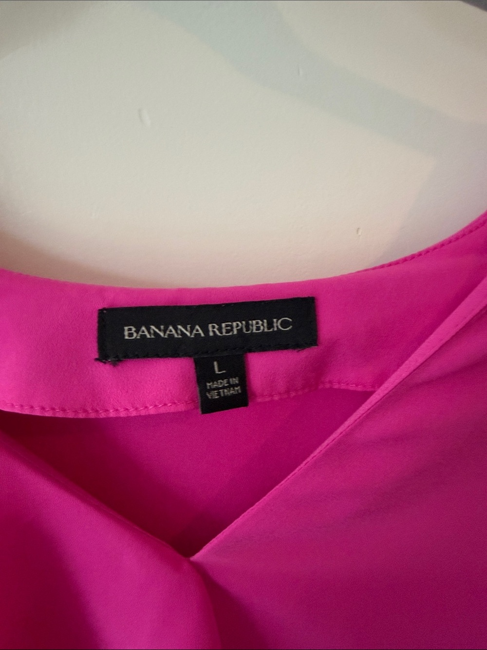 Banana Republic Bright Fuchsia Ruffle V-Neck Blouse - Picture 3 of 3